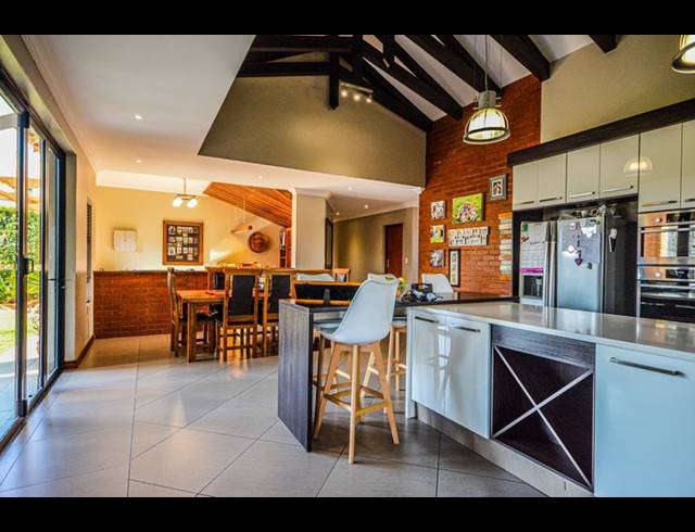 4 BEDROOM HOUSE FOR SALE IN COPPERLEAF ESTATE